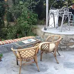 Apartment Ourania *