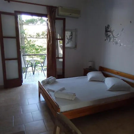 Ourania Apartment *