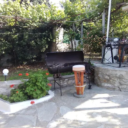 Apartment Ourania Troulos