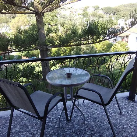 Apartment Ourania *