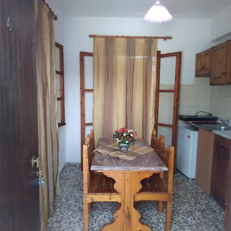 Ourania Apartment *
