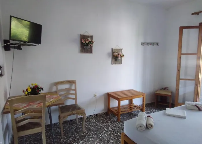 Ourania Apartamento Troulos