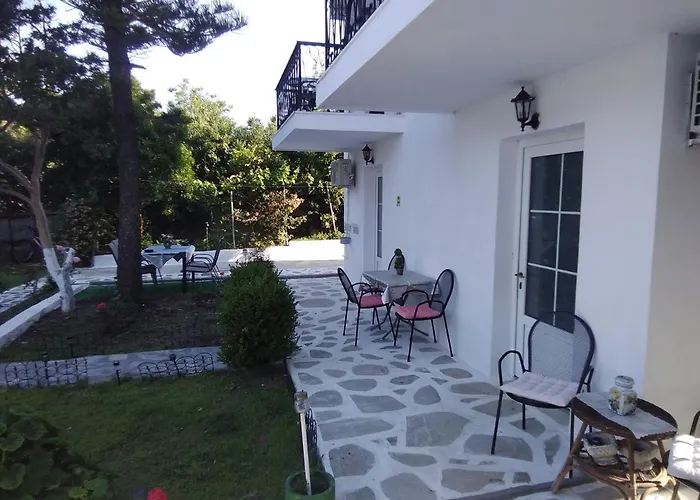 Ourania Apartamento Troulos