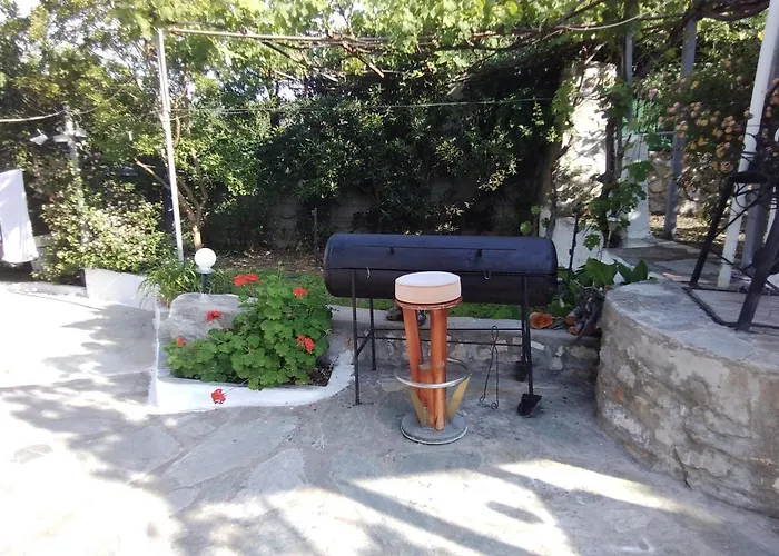 Ourania טרולוס