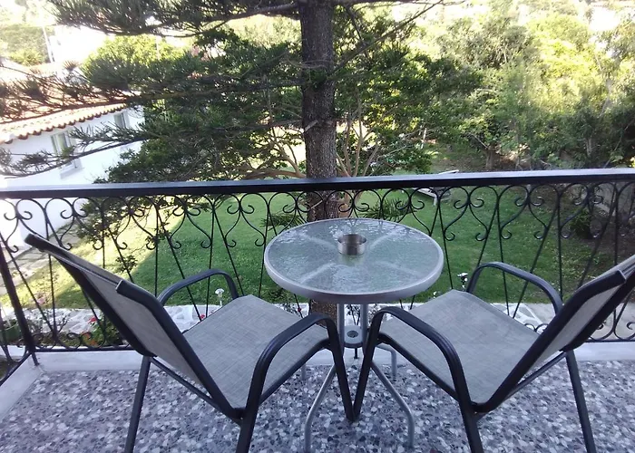 Ourania Apartamento Troulos