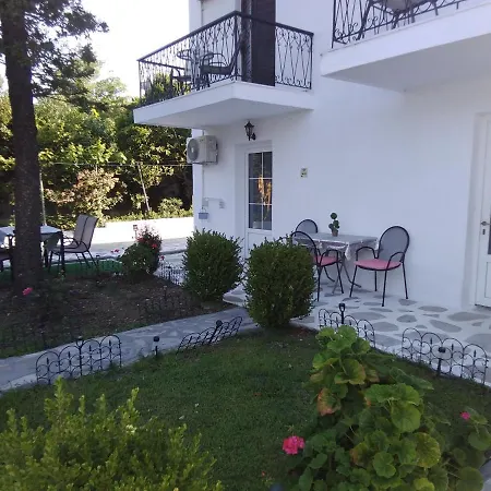 Apartament Ourania Troulos